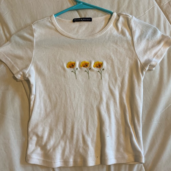 Bundle of three rare Brandy Melville crop tops! - Picture 6 of 10